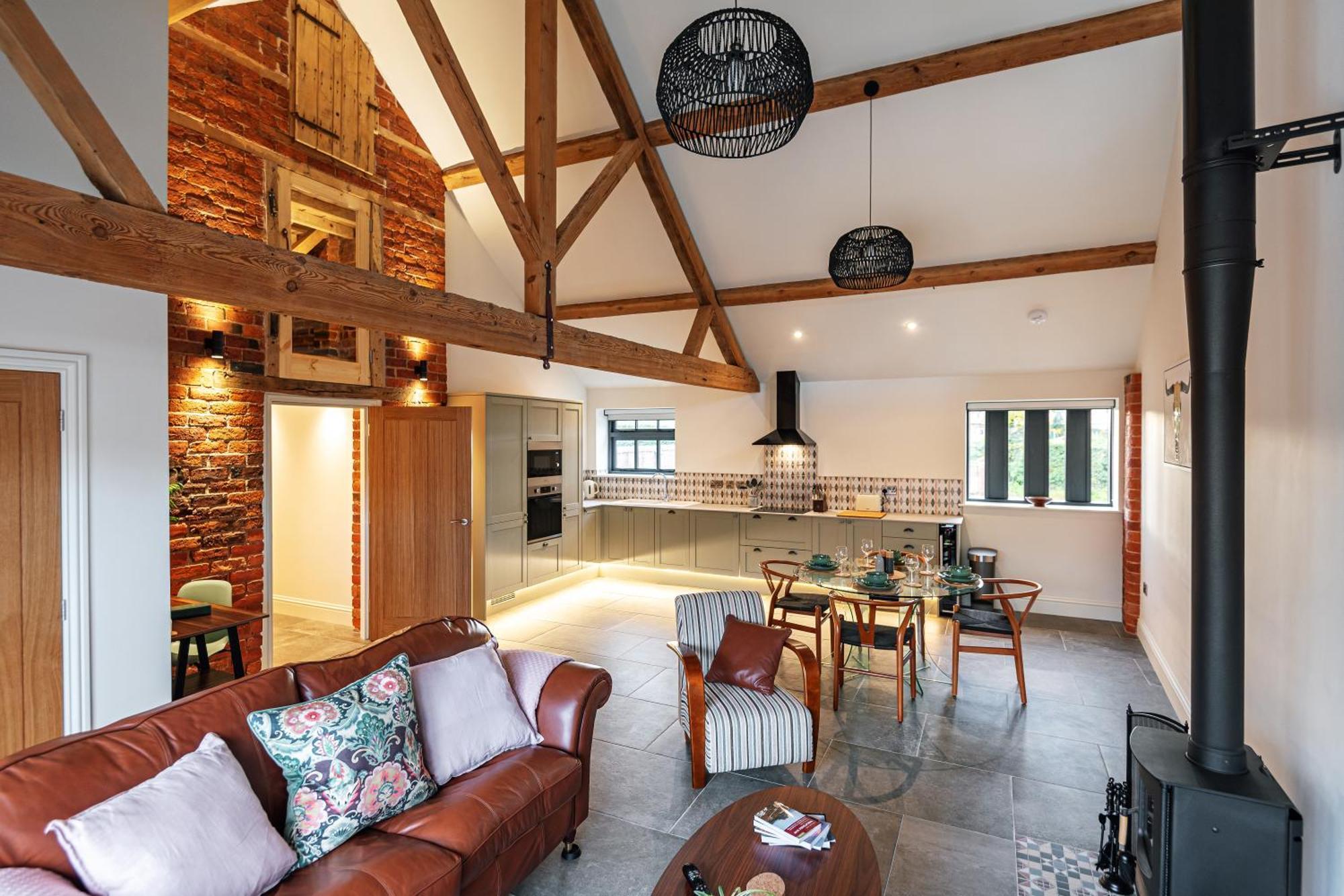 Pigeon House - Unique Barn With Private Garden, Hot Tub And Wood Burner Villa Shrewsbury Exterior photo