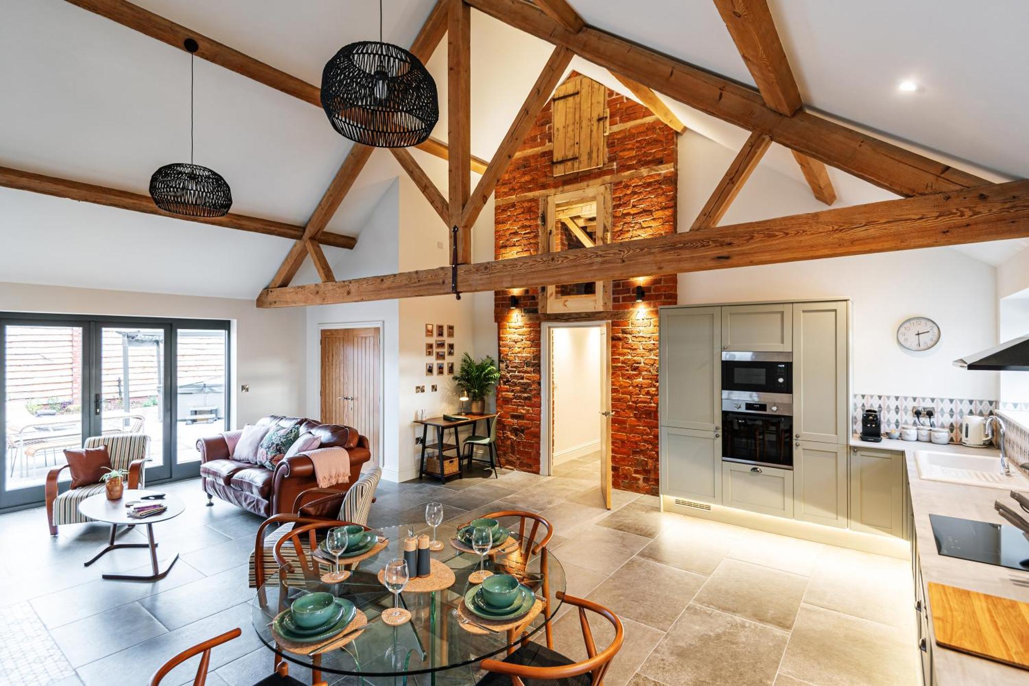 Pigeon House - Unique Barn With Private Garden, Hot Tub And Wood Burner Villa Shrewsbury Exterior photo